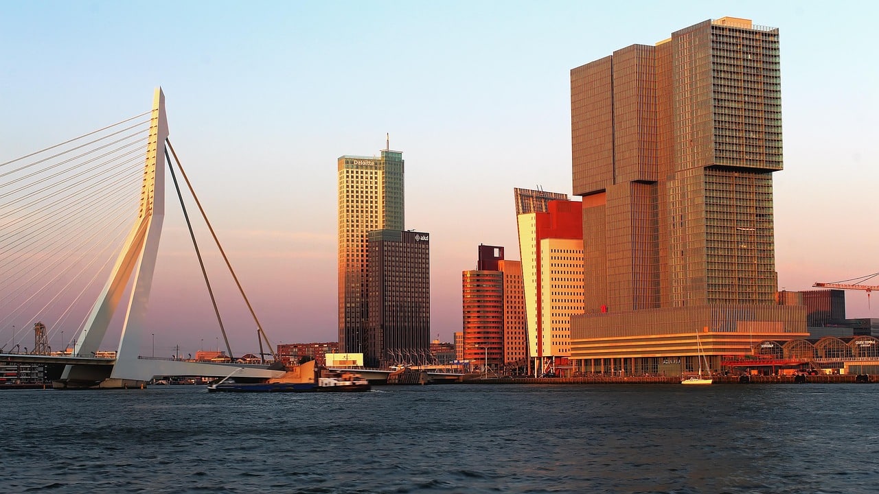 rotterdam-1611943_1280